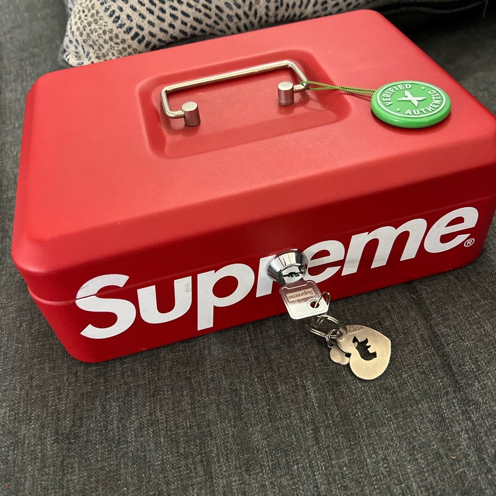 Supreme safe